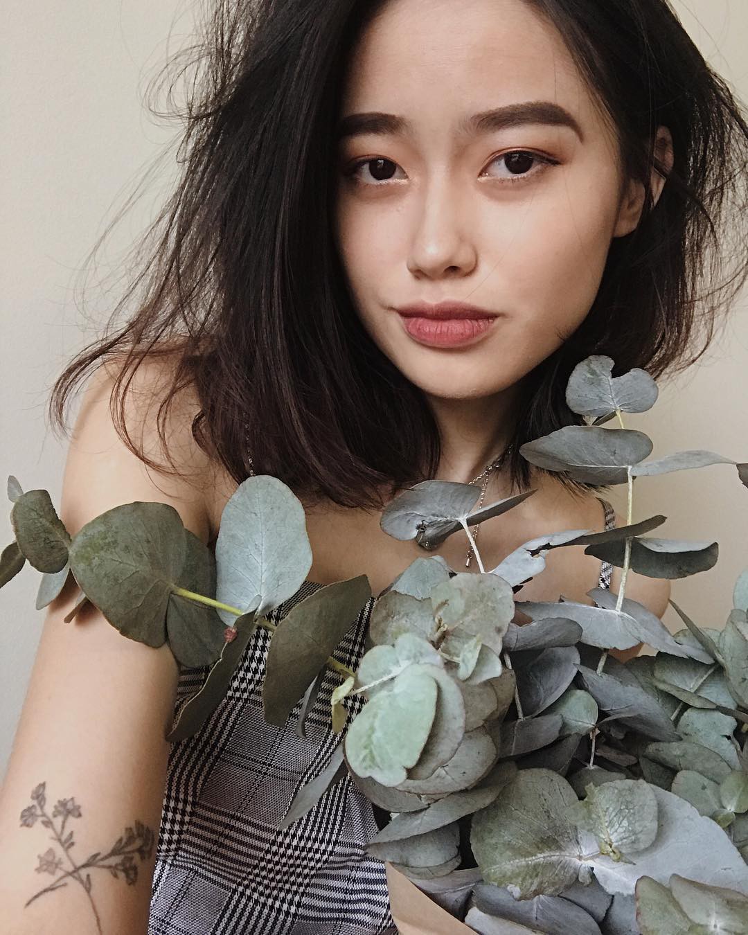 Chân dung gái xinh mới nổi trên Instagram: 20 tuổi, là du học sinh Việt tại Úc và cực kỳ đa tài