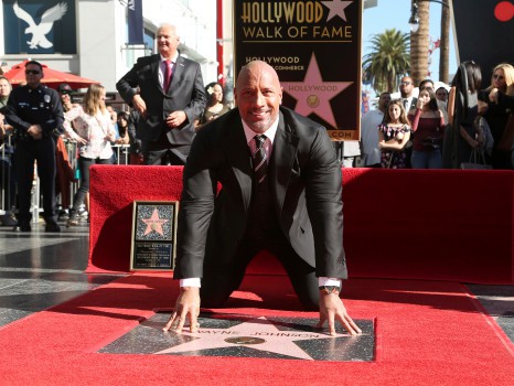 Sự thật bất ngờ việc nghệ sĩ Việt đầu tiên được vinh danh trên Đại lộ Danh Vọng