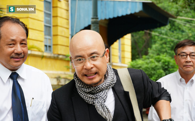 Ông Đặng Lê Nguyên Vũ bất ngờ thắng kiện vợ, đòi lại con dấu công ty