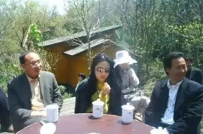 Khẩu chiến fandom: Lưu Diệc Phi bị tố phá thai, chuyển giới - Dương Mịch quỵt tiền, thả thính đồng nghiệp nam?