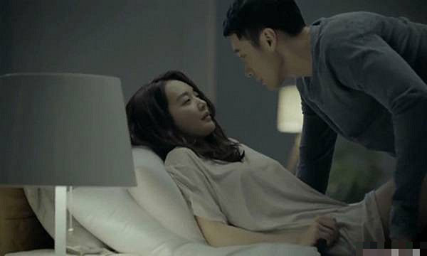 Tin nhắn bóc mẽ bí mật của chồng trong đêm tân hôn và cú đáp trả sâu cay của cô vợ để bảo vệ hạnh phúc