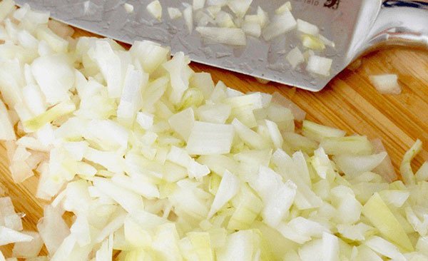 7 công thức với nguyên liệu tự nhiên vừa lành tính lại rẻ như cho giúp chị em sở hữu làn da trắng mịn