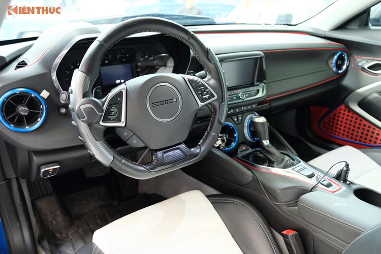 Chevrolet Camaro độ ZL1 giá hơn 2,7 tỷ đồng tại Hà Nội