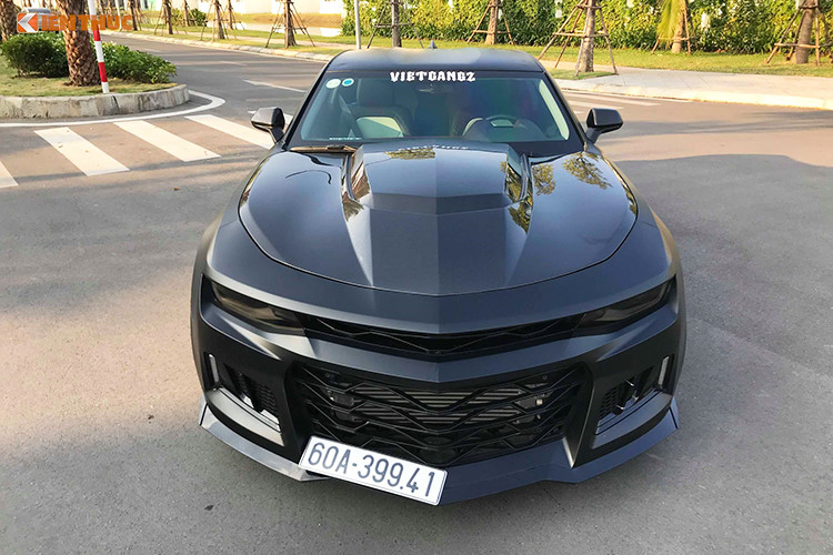 Chevrolet Camaro độ ZL1 giá hơn 2,7 tỷ đồng tại Hà Nội