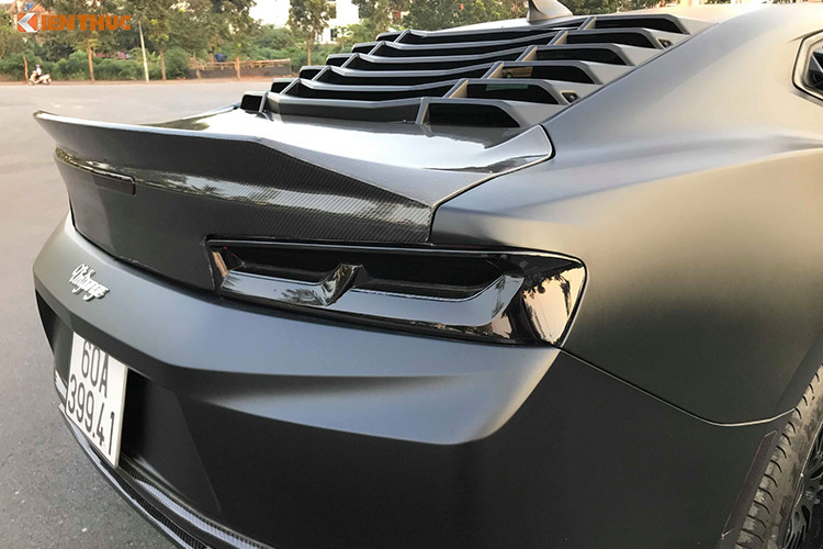 Chevrolet Camaro độ ZL1 giá hơn 2,7 tỷ đồng tại Hà Nội