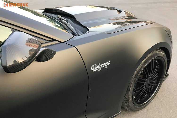 Chevrolet Camaro độ ZL1 giá hơn 2,7 tỷ đồng tại Hà Nội