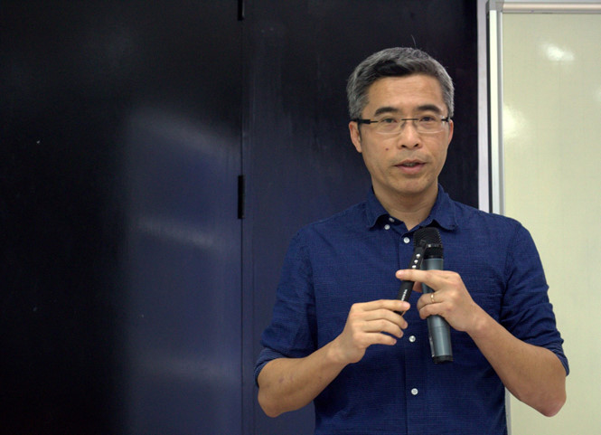 ‘Người lớn đang đối xử quá tàn nhẫn với bọn trẻ’