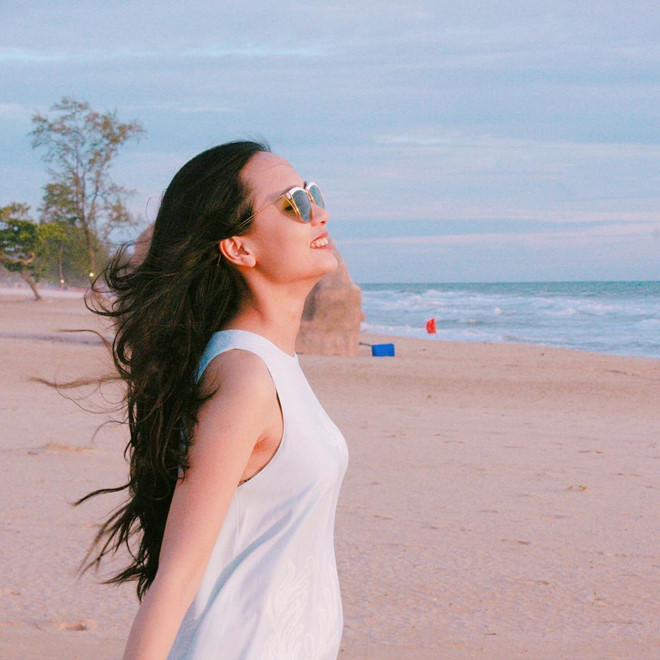 Vợ các cầu thủ Việt Nam tham dự AFF Cup: Ai xinh đẹp, tài năng hơn?