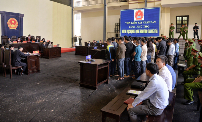 Nhiều lớp cảnh sát tại phiên xét xử ông Phan Văn Vĩnh