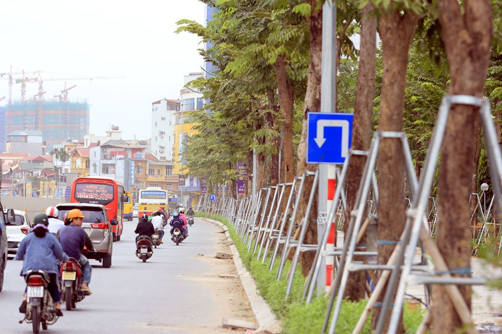 Video ảnh Hà Nội: Đường nghìn tỷ khác lạ sau 1 năm khai tử hàng cổ thụ