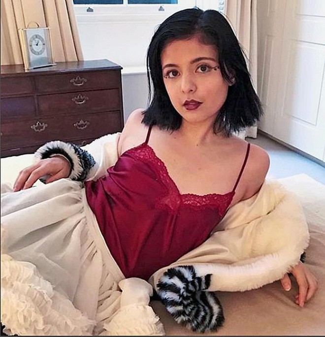 Con gái của Hầu tước xứ Queensberry chết vì sốc thuốc ở tuổi 18, hé lộ những bi kịch trong lịch sử gia tộc