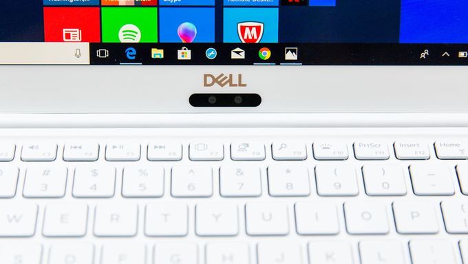 Ảnh thực tế Dell XPS 13 (2018) thiết kế nhỏ gọn, cấu hình mạnh