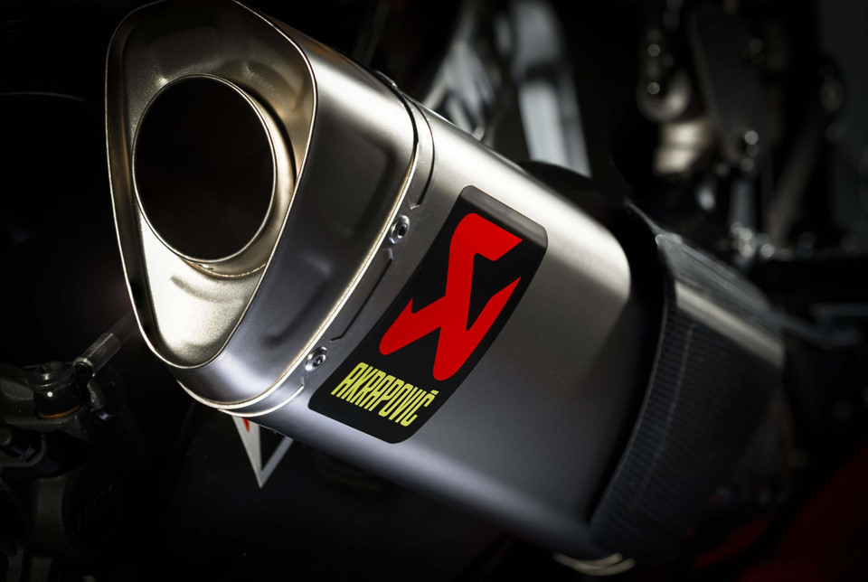 Yamaha YZF-R1 GYTR bản kỷ niệm cực đẹp ra mắt, chỉ bán 20 chiếc