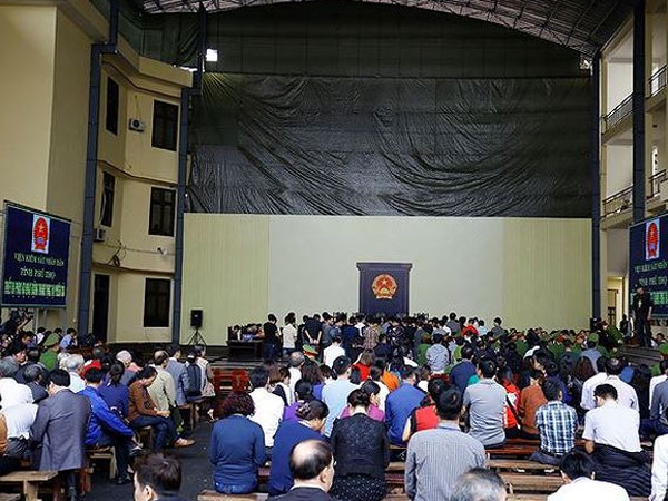 Miễn truy cứu hình sự tội đưa hối lộ vụ đánh bạc nghìn tỷ