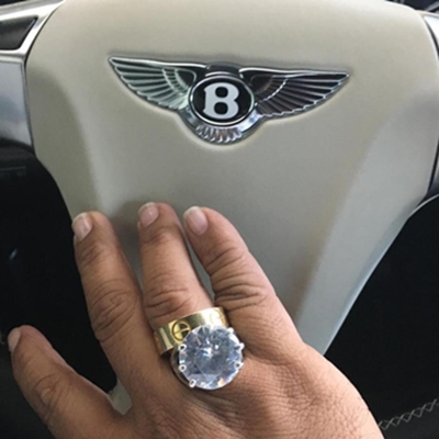 Bữa ăn khiến kẻ lừa đảo đóng giả Hoàng tử Arab Saudi lộ tẩy