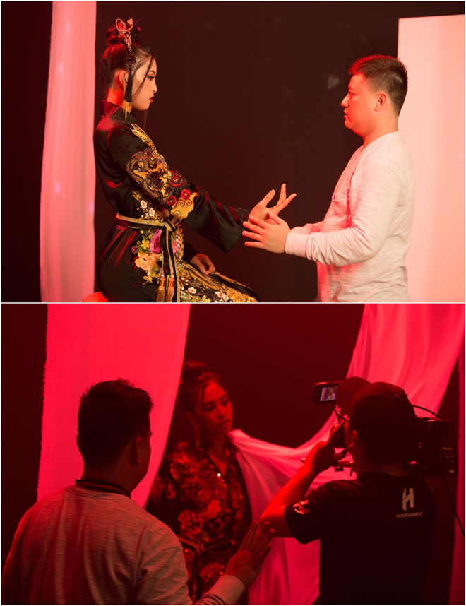 Tiểu Vy hát Lạc trôi của Sơn Tùng M-TP trong phần thi tài năng tại Miss World