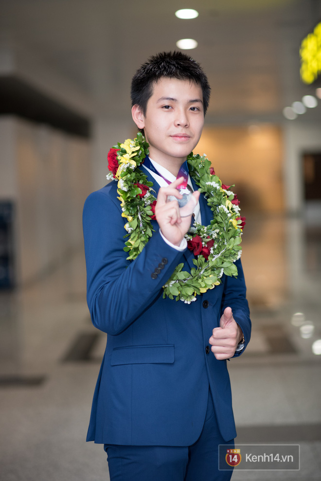 Nam sinh 2002 đẹp trai như nam thần, giành HCB Olympic Thiên văn học Quốc tế: Mê chơi LOL, đang tập gym để có 6 múi