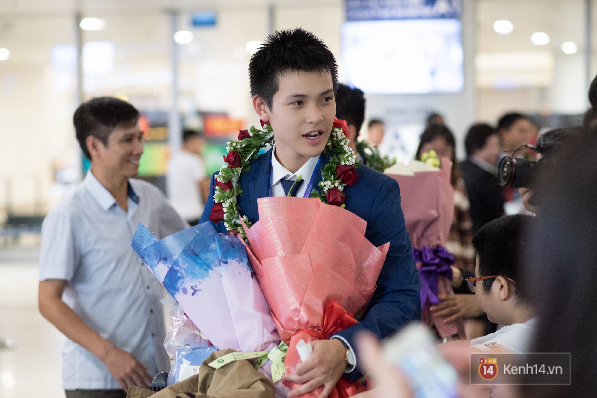 Nam sinh 2002 đẹp trai như nam thần, giành HCB Olympic Thiên văn học Quốc tế: Mê chơi LOL, đang tập gym để có 6 múi