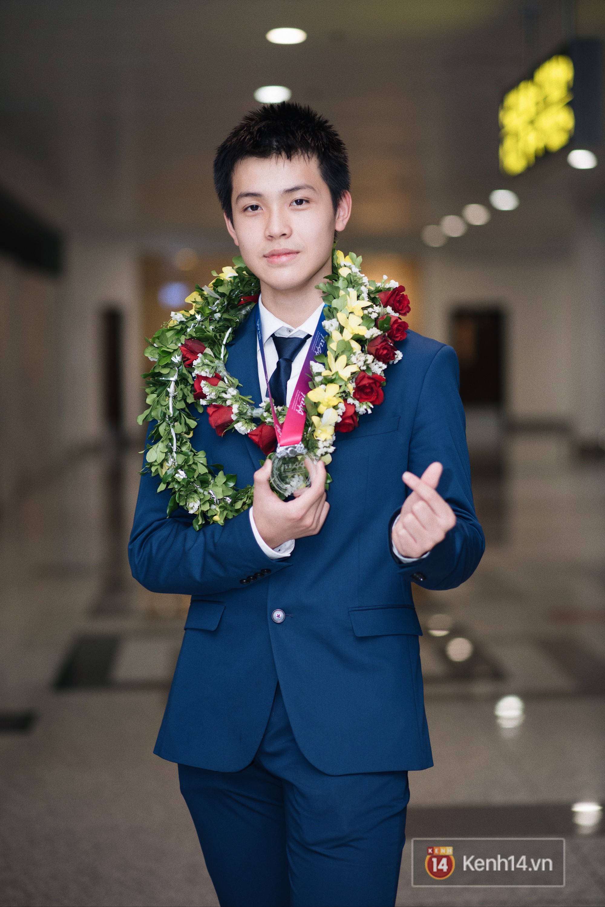 Nam sinh 2002 đẹp trai như nam thần, giành HCB Olympic Thiên văn học Quốc tế: Mê chơi LOL, đang tập gym để có 6 múi