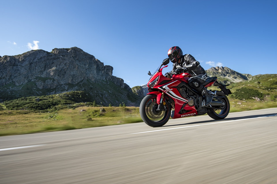 Honda CBR650R 2019 ra mắt, mang cảm hứng superbike