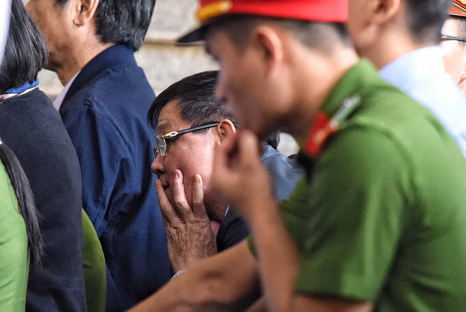 Sắc thái khi hầu tòa của bị cáo trong vụ án ông Phan Văn Vĩnh