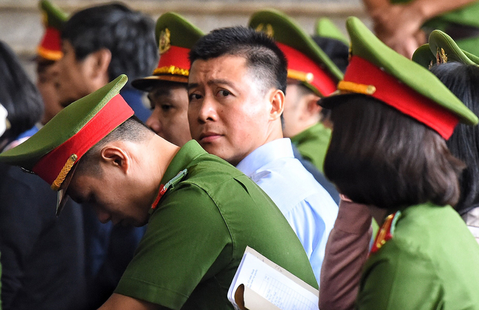 Sắc thái khi hầu tòa của bị cáo trong vụ án ông Phan Văn Vĩnh