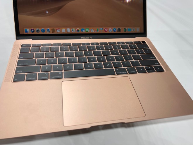 Những lý do đủ thuyết phục bạn nên mua MacBook Air mới?