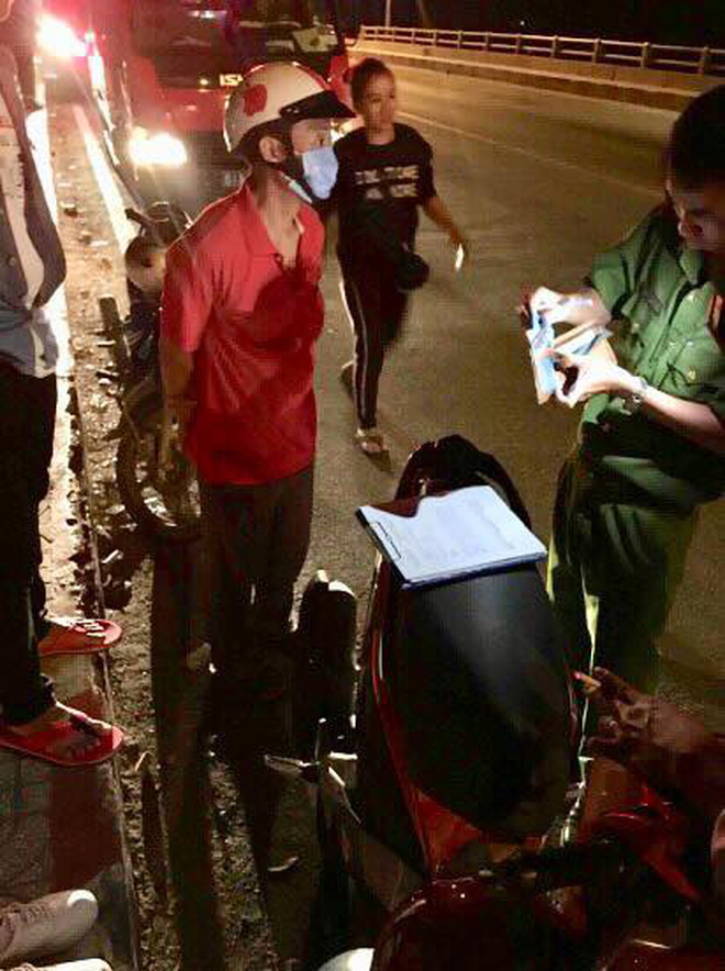 Lực lượng người nhái trắng đêm lặn tìm nam thanh niên 28 tuổi nhảy sông Sài Gòn mất tích