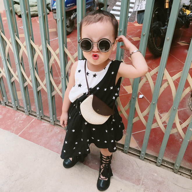 Đáng yêu nổ MXH: Cô bé 3 tuổi khóc lóc gọi điện cầu cứu ông nội vì bị bố trêu đến không ngủ được! Đáng yêu nổ MXH: Cô bé 3 tuổi khóc lóc gọi điện cầu cứu ông nội vì bị bố trêu đến không ngủ được!