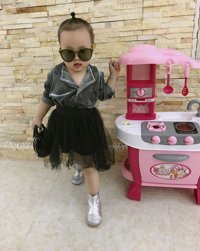 Đáng yêu nổ MXH: Cô bé 3 tuổi khóc lóc gọi điện cầu cứu ông nội vì bị bố trêu đến không ngủ được! Đáng yêu nổ MXH: Cô bé 3 tuổi khóc lóc gọi điện cầu cứu ông nội vì bị bố trêu đến không ngủ được!