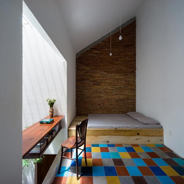 Vợ chồng Việt bỏ phố về quê xây nhà cấp 4 đẹp mê li, lý do khiến ai cũng nể!