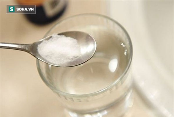 Ngâm rau quả vào nước muối có loại bỏ hoá chất, thuốc trừ sâu? Hãy nghe chuyên gia trả lời