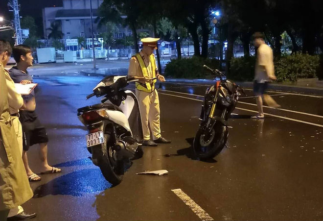 Bị dân mạng bình luận ngã nghiệp vụ, Thiếu úy CSGT té ngã khi làm việc với dân bị sốc, xin nghỉ phép