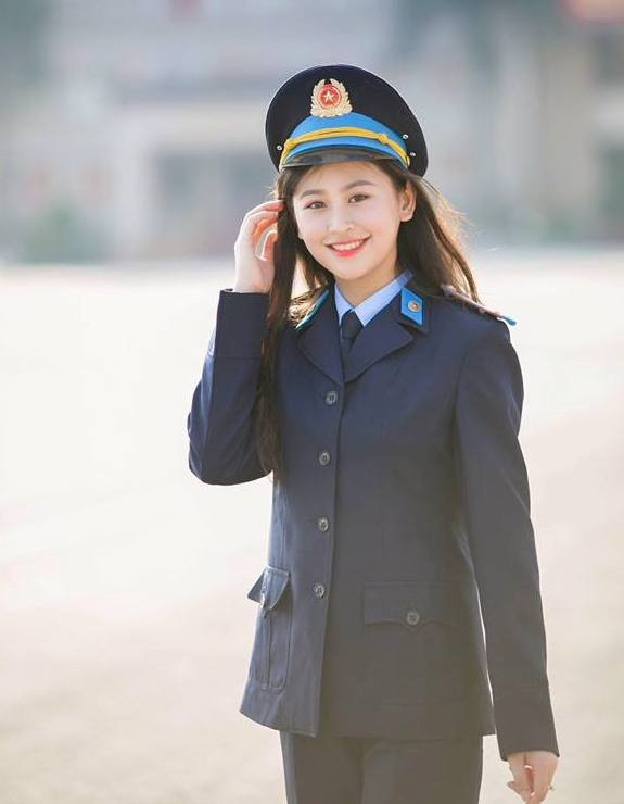 Hoa khôi Imiss Thăng Long là nữ sinh cảnh sát 20 tuổi, cao 1,72 m
