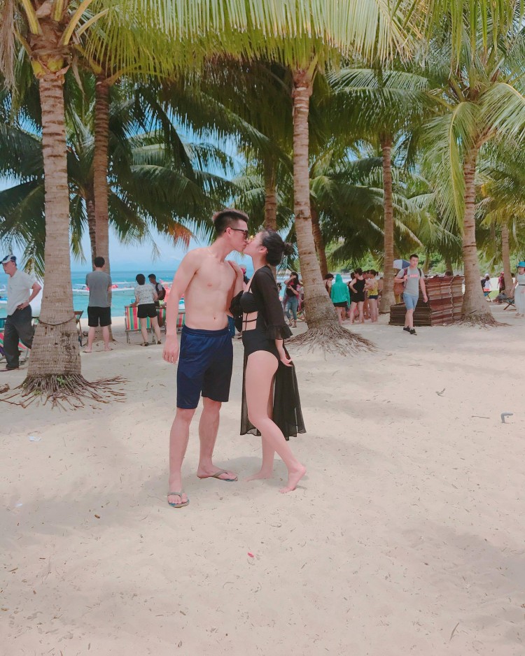 Bạn gái xinh đẹp chấm 9 điểm bản lĩnh đá sân nhỏ của tiền vệ ĐTVN