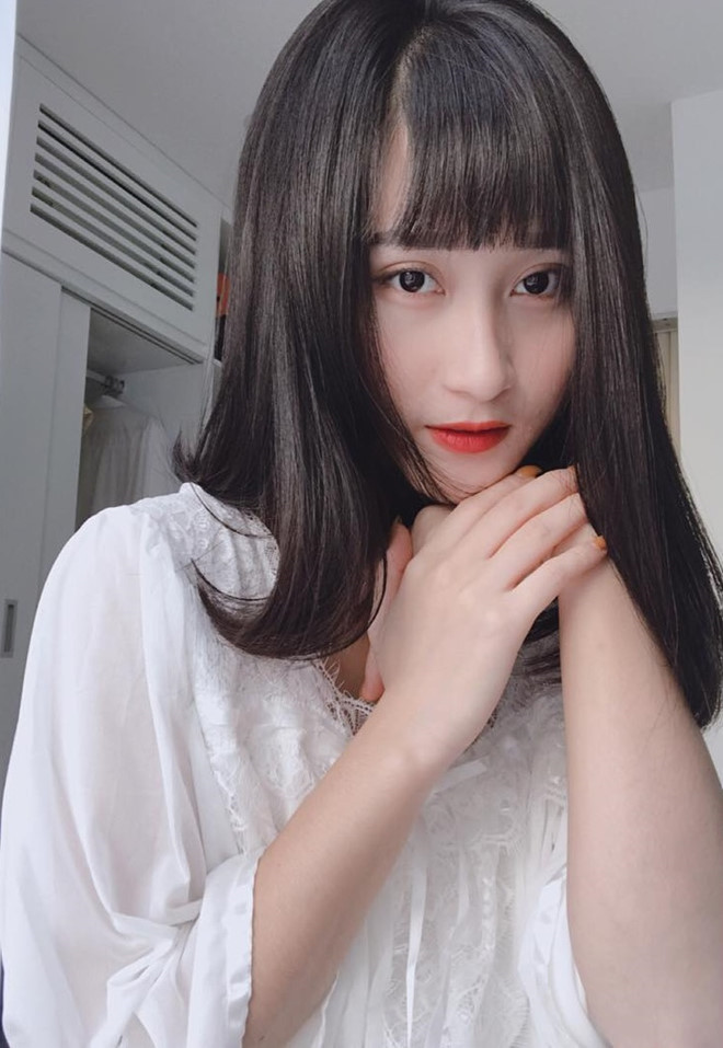 Bạn gái cầu thủ dự AFF Cup: Từ xinh đẹp, dịu dàng đến gợi cảm, cá tính