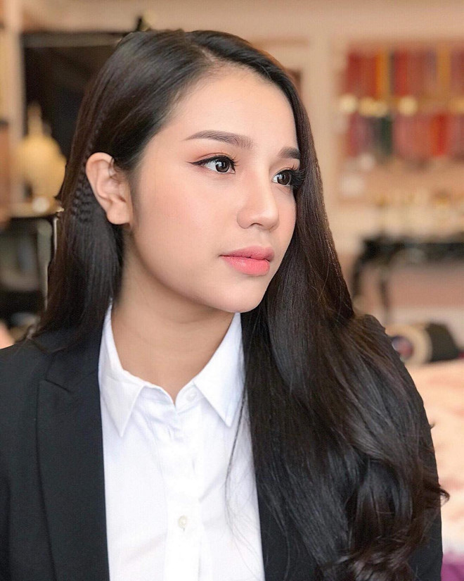 Bạn gái cầu thủ dự AFF Cup: Từ xinh đẹp, dịu dàng đến gợi cảm, cá tính