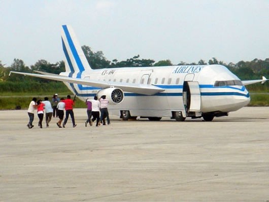 Vụ cướp từng gây chấn động ở Đà Nẵng: Không tặc điên cuồng bắn phá máy bay, nhảy xuống từ không trung để tẩu thoát