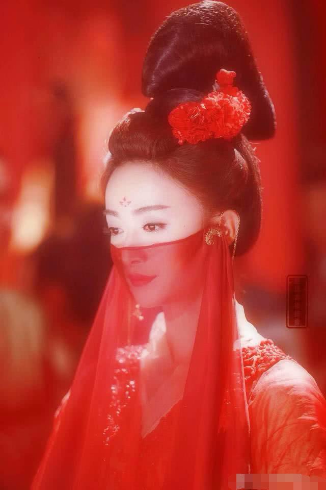 Không những là Đát Kỷ xấu nhất lịch sử Hoa Ngữ, Ngô Cẩn Ngôn còn bị chê có nhan sắc tệ nhất Triều ca