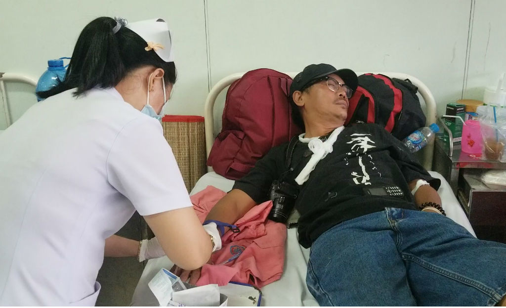 Người lái xe ôm chở đạo diễn trường Sân khấu điện ảnh lên tiếng