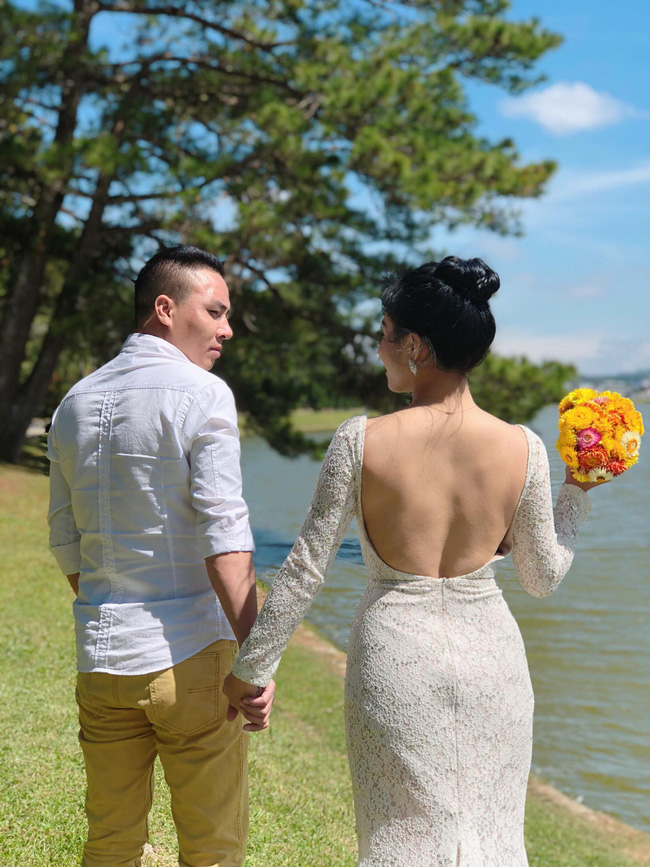 MC Hoàng Linh gây sốc khi tuyên bố chia tay chồng sắp cưới, ngậm ngùi thừa nhận chọn nhầm 2 đời chồng