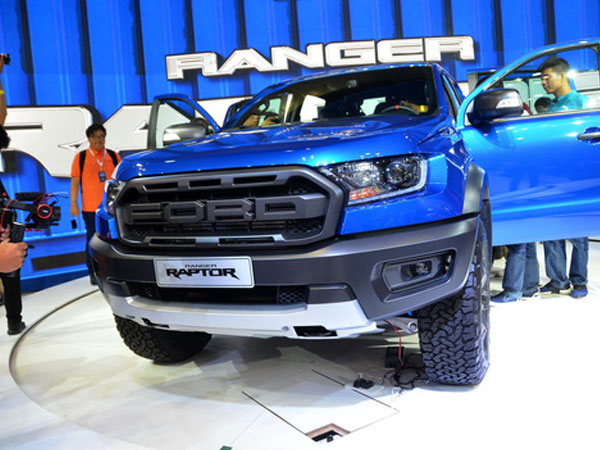 Nghịch lý mua ôtô 800 triệu bị áp phí trước bạ của xe 1 tỉ