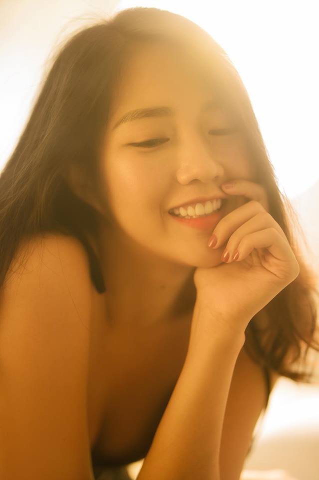 Kiều Trinh Xíu lột xác ngoạn mục từ hình tượng gái ngoan dịu dàng đến sexy hết nấc