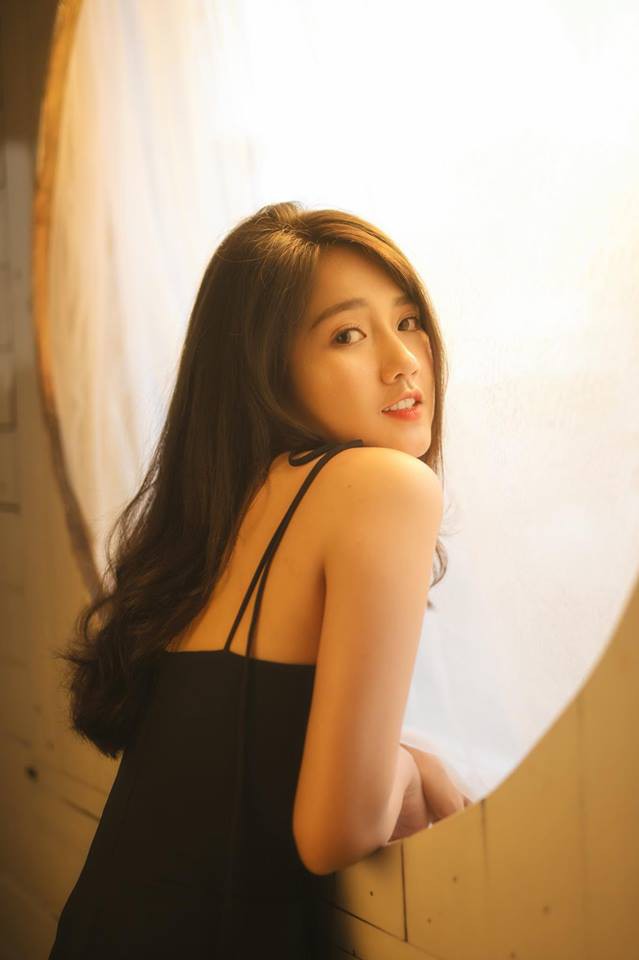 Kiều Trinh Xíu lột xác ngoạn mục từ hình tượng gái ngoan dịu dàng đến sexy hết nấc