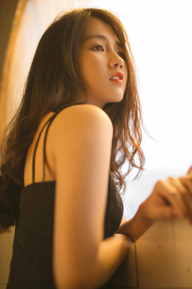 Kiều Trinh Xíu lột xác ngoạn mục từ hình tượng gái ngoan dịu dàng đến sexy hết nấc