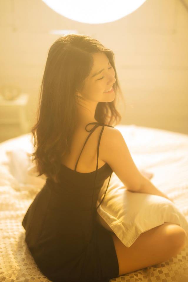 Kiều Trinh Xíu lột xác ngoạn mục từ hình tượng gái ngoan dịu dàng đến sexy hết nấc