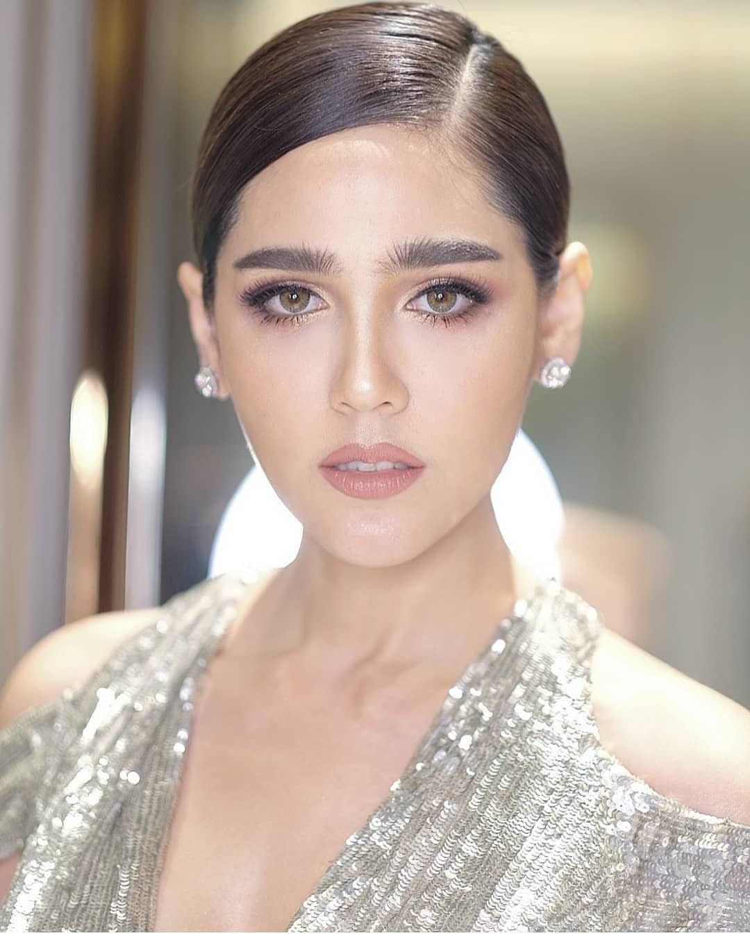 Minh tinh Thái lấy chồng siêu giàu: Người được cung phụng như bà hoàng, kẻ lấy bố của bạn, ly hôn trong thị phi