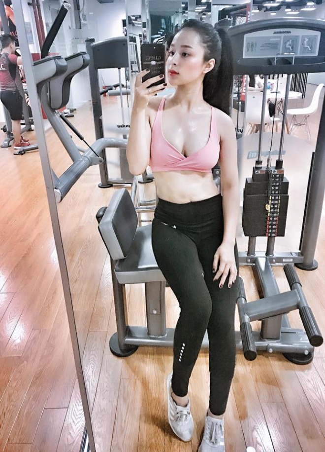 Nhìn trẻ trung, nóng bỏng là thế nhưng ngoài đời, nữ sinh dụ em gái Lan Cave vào con đường làm gái đã là mẹ một con