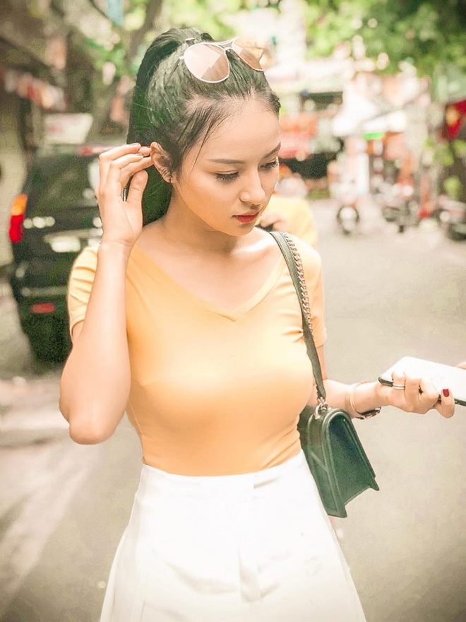 Nhìn trẻ trung, nóng bỏng là thế nhưng ngoài đời, nữ sinh dụ em gái Lan Cave vào con đường làm gái đã là mẹ một con