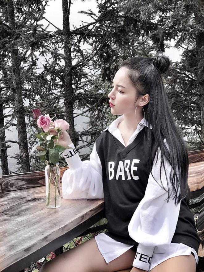 Nhìn trẻ trung, nóng bỏng là thế nhưng ngoài đời, nữ sinh dụ em gái Lan Cave vào con đường làm gái đã là mẹ một con